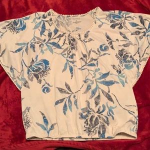 Sonoma shirt size small